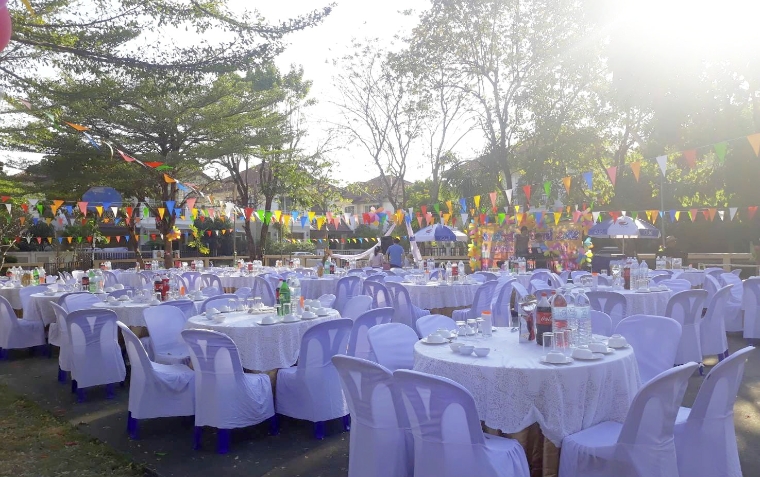 จัดงานเลี้ยงนอกสถานที่